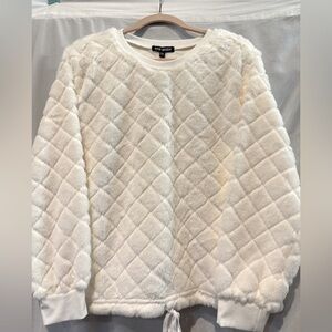 NWT - Steve Madden Ivory Plush Teddy Pull-Over XXL